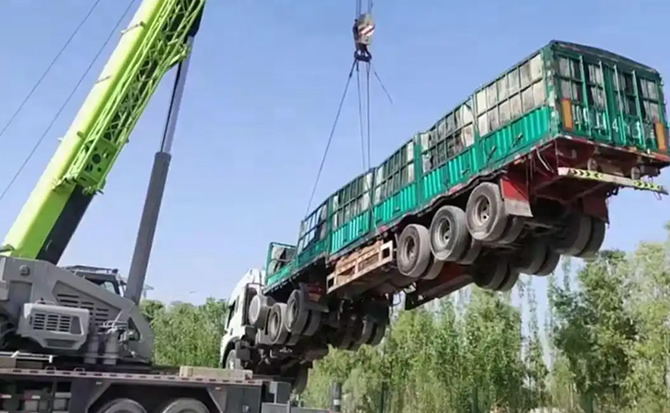 茫崖道路脱困救援案例